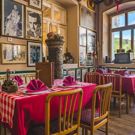 Hotel Pelikan Virpazar Ngoại thất bức ảnh