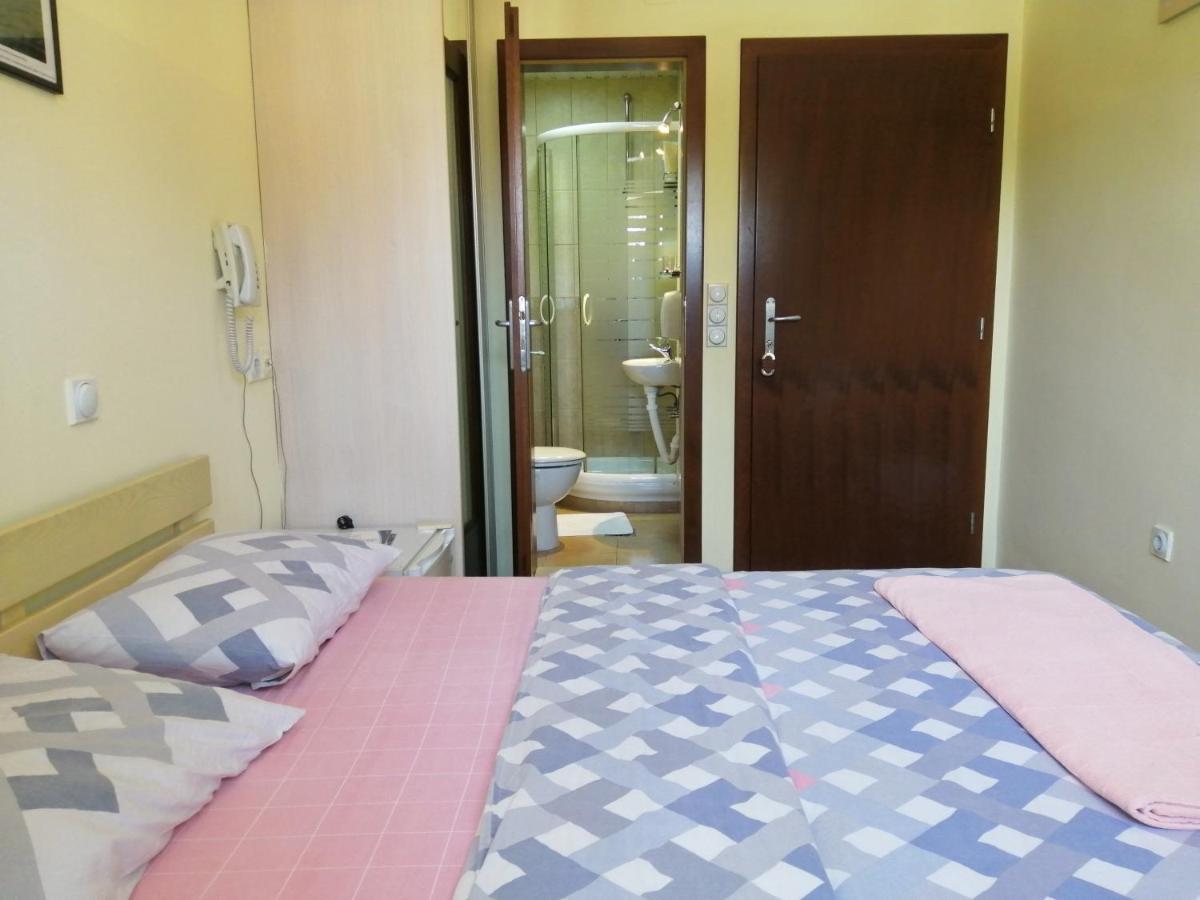 Hotel Pelikan Virpazar Ngoại thất bức ảnh