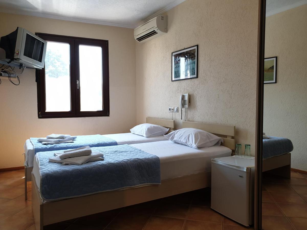 Hotel Pelikan Virpazar Ngoại thất bức ảnh
