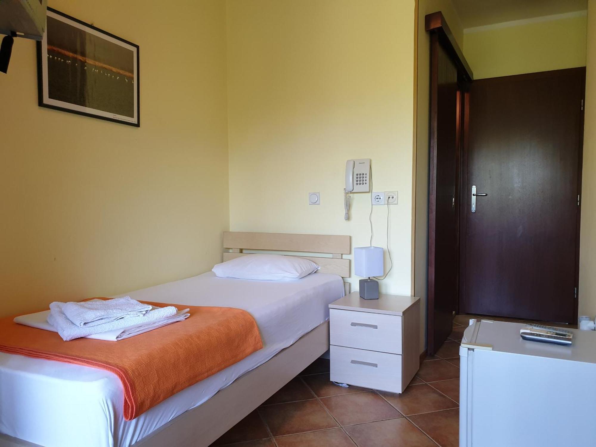 Hotel Pelikan Virpazar Ngoại thất bức ảnh