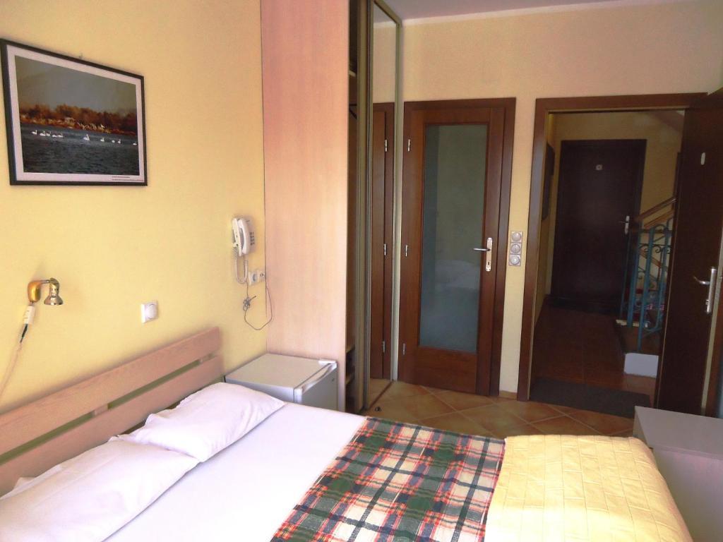 Hotel Pelikan Virpazar Ngoại thất bức ảnh