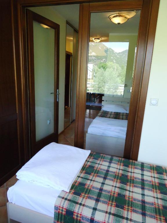 Hotel Pelikan Virpazar Ngoại thất bức ảnh